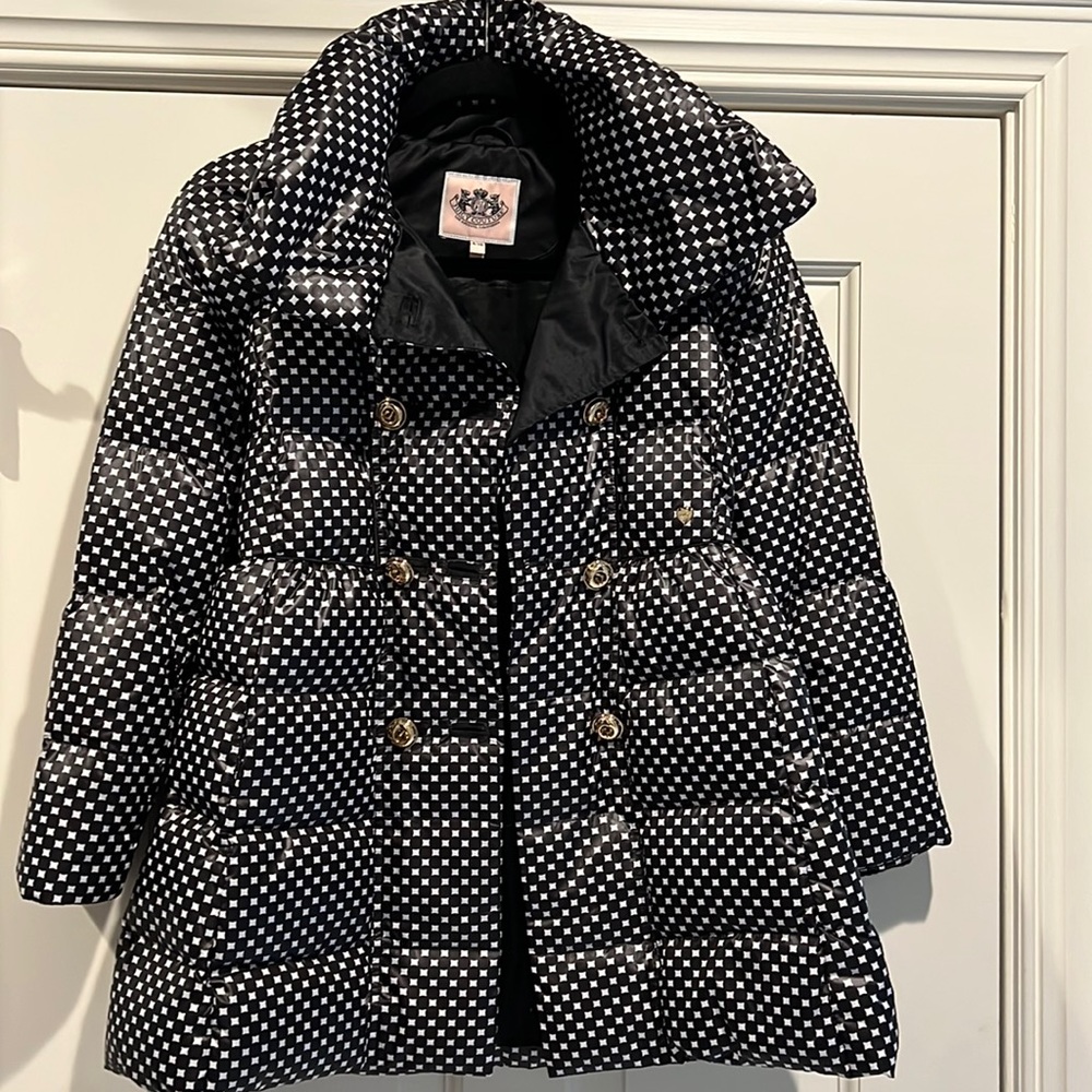 Juicy Couture Girls 8/10 winter coat NWOT black & white with gold buttons.